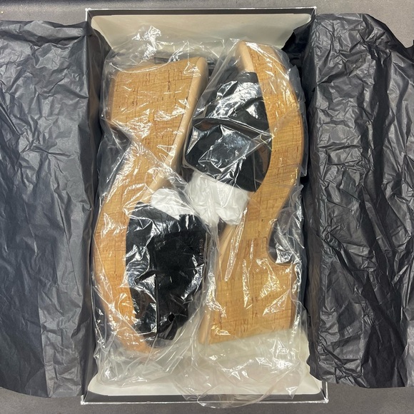 VINTAGE! BRAND NEW IN BOX! GENUINE! VIVALDI PARIS LEATHER WEDGE SANDALS - Picture 7 of 8